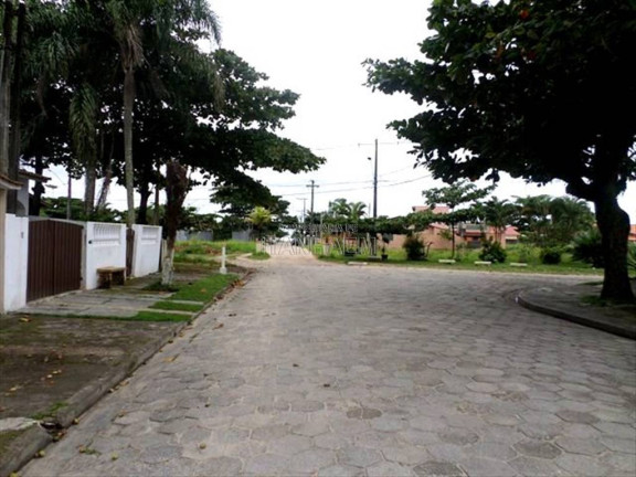 Imagem Casa com 4 Quartos à Venda, 150 m² em Jequitiba - Itanhaem Imagem Casa com 4 Quartos à Venda, 150 m² em Jequitiba - Itanhaem