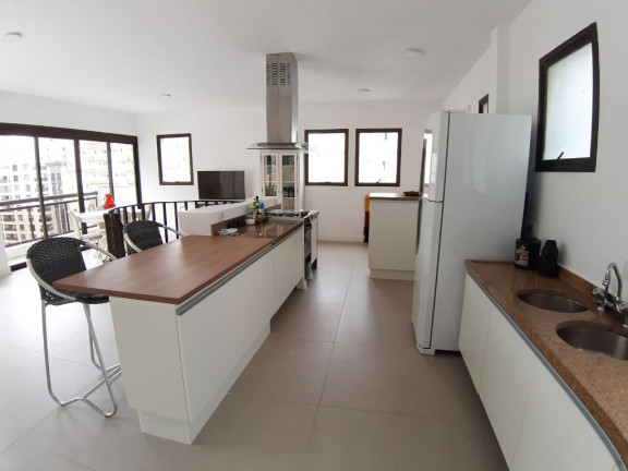 Cobertura com 4 Quartos à Venda, 216 m² em Pitangueiras - Guarujá