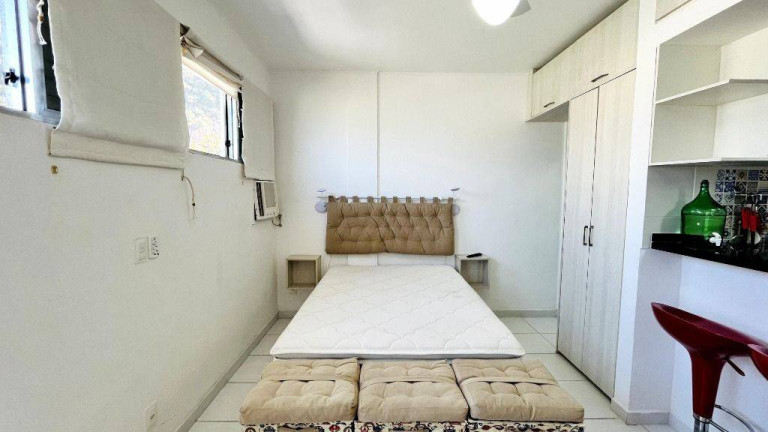 Imagem Kitnet com 1 Quarto à Venda, 25 m² em Itarare - Sao Vicente
