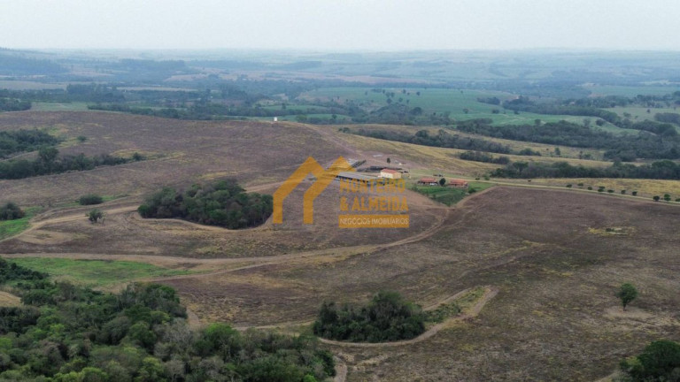 Fazenda à Venda, 2.395.800 m² em Vale San Fernando - Itapetininga