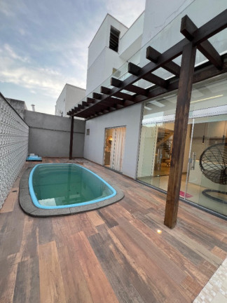 Imagem Casa com 4 Quartos à Venda, 240 m² em Ponta Negra - Manaus