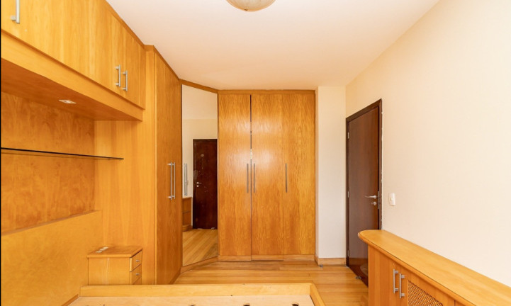 Imagem Sobrado com 3 Quartos à Venda, 196 m² em Vista Alegre - Curitiba Imagem Sobrado com 3 Quartos à Venda, 196 m² em Vista Alegre - Curitiba
