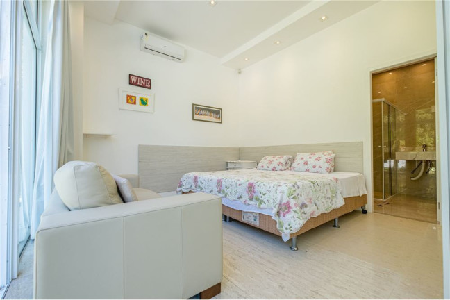 Imagem Casa com 7 Quartos à Venda, em Praia Brava - Florianópolis Imagem Casa com 7 Quartos à Venda, em Praia Brava - Florianópolis