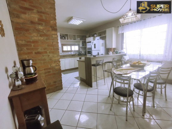 Imagem Casa com 5 Quartos à Venda, 256 m² em Três Vendas - Pelotas Imagem Casa com 5 Quartos à Venda, 256 m² em Três Vendas - Pelotas