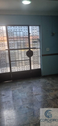 Imagem Imóvel com 10 Quartos para Alugar, 204 m² em Jardim Vinte E Cinco De Agosto - Duque De Caxias Imagem Imóvel com 10 Quartos para Alugar, 204 m² em Jardim Vinte E Cinco De Agosto - Duque De Caxias