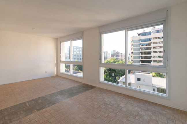 Imagem Imóvel com 4 Quartos à Venda, 368 m² em Rio Branco - Porto Alegre Imagem Imóvel com 4 Quartos à Venda, 368 m² em Rio Branco - Porto Alegre