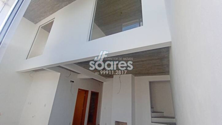 Imagem Sobrado com 2 Quartos à Venda, 110 m² em Laranjal - Pelotas Imagem Sobrado com 2 Quartos à Venda, 110 m² em Laranjal - Pelotas