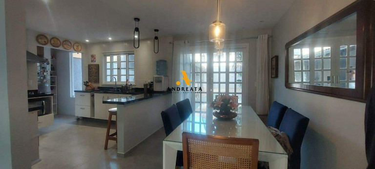 Casa de Condomínio com 3 Quartos para Alugar, 200 m² em Recreio Dos Bandeirantes - Rio De Janeiro