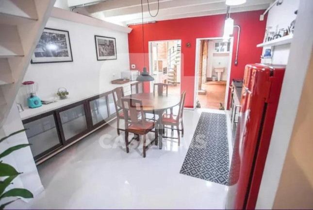 Imagem Casa com 2 Quartos à Venda, 110 m² em Pinheiros - São Paulo Imagem Casa com 2 Quartos à Venda, 110 m² em Pinheiros - São Paulo