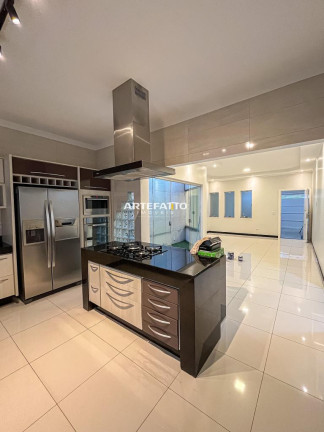 Imagem Casa com 3 Quartos à Venda, 175 m²