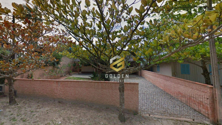 Terreno à Venda, 300 m² em Zimbros - Bombinhas