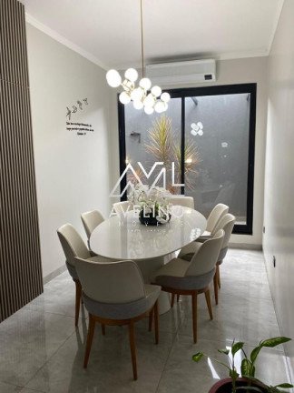 Casa de Condomínio com 3 Quartos à Venda, 163 m² em Porto Royale - Dourados