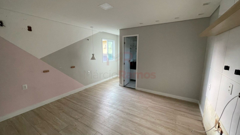 Imagem Casa com 3 Quartos à Venda, 70 m² em Lagoa Redonda - Fortaleza Imagem Casa com 3 Quartos à Venda, 70 m² em Lagoa Redonda - Fortaleza