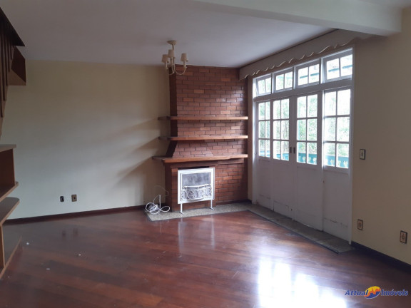 Imóvel com 2 Quartos à Venda, 84 m² em Várzea - Teresópolis