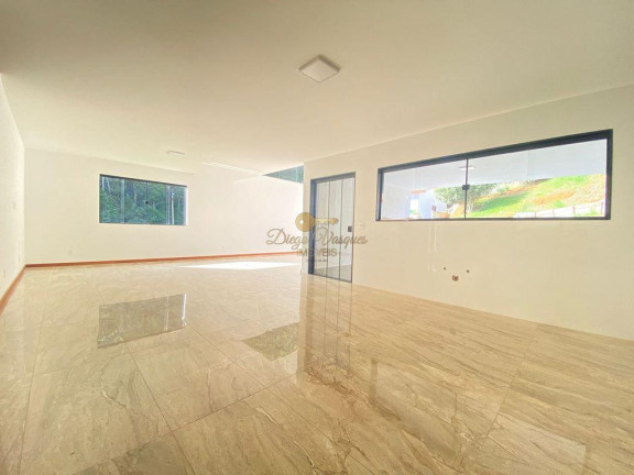 Imagem Casa com 3 Quartos à Venda, 300 m² em Albuquerque - Teresópolis
