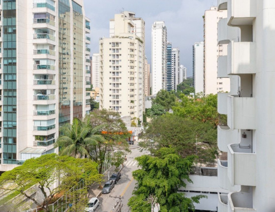 Imóvel com 3 Quartos à Venda, 120 m² em Moema - São Paulo