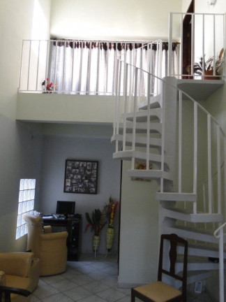 Imagem Casa com 4 Quartos à Venda, em Cecap - Jacareí Imagem Casa com 4 Quartos à Venda, em Cecap - Jacareí