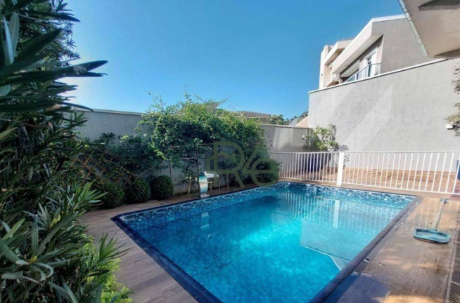 Casa com 4 Quartos à Venda, 254 m² em Palm Hills - Cotia