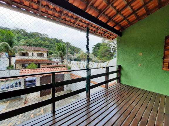 Imagem Casa com 6 Quartos à Venda, 230 m² em Itaipu - Niterói Imagem Casa com 6 Quartos à Venda, 230 m² em Itaipu - Niterói