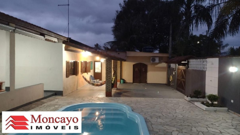 Imagem Casa com 3 Quartos à Venda, 321 m² em Praia Das Palmeiras - Caraguatatuba Imagem Casa com 3 Quartos à Venda, 321 m² em Praia Das Palmeiras - Caraguatatuba