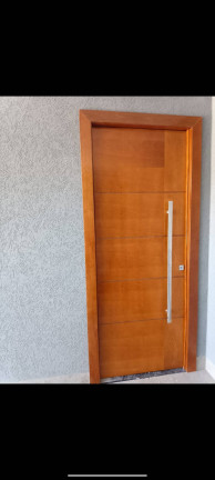 Imagem Casa com 3 Quartos à Venda, 200 m² em Goiânia Imagem Casa com 3 Quartos à Venda, 200 m² em Goiânia