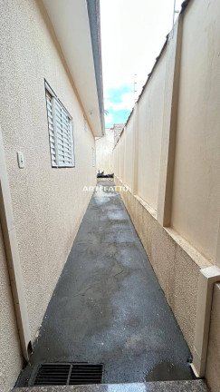 Imagem Casa com 3 Quartos à Venda, 200 m²