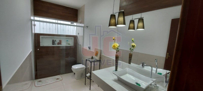 Imagem Casa com 3 Quartos à Venda,  em Marilia - Ribeirão Preto