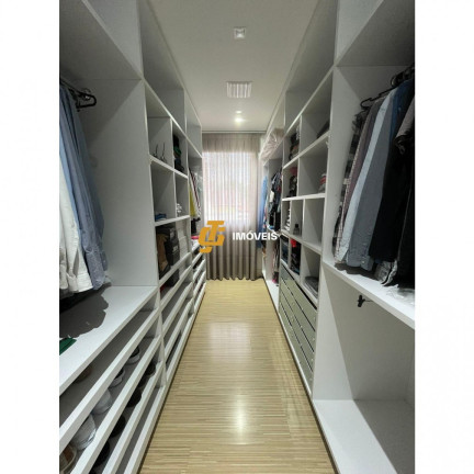 Imagem Casa com 3 Quartos à Venda, 243 m² em Centro - Camboriú Imagem Casa com 3 Quartos à Venda, 243 m² em Centro - Camboriú