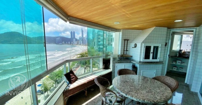 Apartamento com 3 Quartos à Venda, 176 m² em Centro - Balneário Camboriú