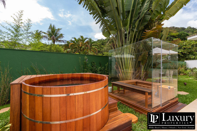 Imagem Casa de Condomínio com 4 Quartos à Venda, em Balneario Praia Do Perequê - Guarujá Imagem Casa de Condomínio com 4 Quartos à Venda, em Balneario Praia Do Perequê - Guarujá