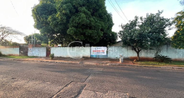 Casa com 4 Quartos à Venda, 300 m² em Monte Castelo - Campo Grande