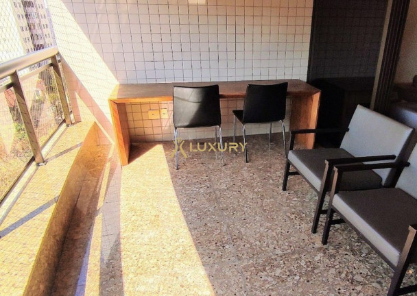 Imagem Imóvel com 4 Quartos à Venda, 200 m² em Lourdes - Belo Horizonte