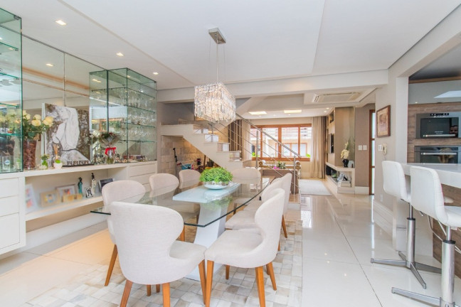 Imagem Casa com 3 Quartos à Venda, 241 m² em Agronomia - Porto Alegre