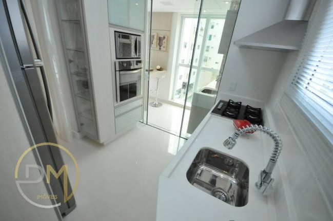 Imagem Apartamento com 3 Quartos à Venda, 107 m² em Meia Praia - Itapema Imagem Apartamento com 3 Quartos à Venda, 107 m² em Meia Praia - Itapema