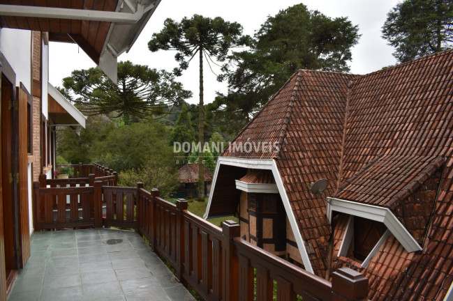 Imagem Casa com 6 Quartos à Venda, 546 m² em Região De Capivari - Campos Do Jordão