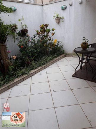 Imagem Casa com 3 Quartos à Venda, 175 m² em Vila Scarpelli - Santo André