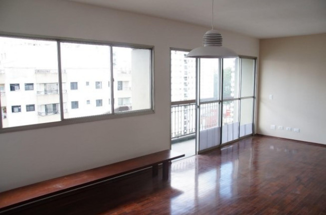 Imagem Imóvel com 3 Quartos à Venda, 150 m² em Vila Andrade - São Paulo