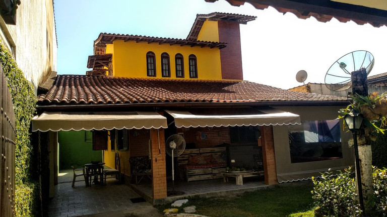 Sobrado com 3 Quartos à Venda,  em Bracuí (cunhambebe) - Angra Dos Reis