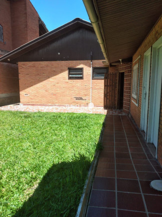Imagem Casa com 9 Quartos à Venda, 250 m² em Praia Da Cal - Torres Imagem Casa com 9 Quartos à Venda, 250 m² em Praia Da Cal - Torres