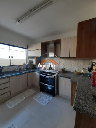Imagem Casa com 3 Quartos à Venda, 164 m² em Jardim Brasilia - Mogi Mirim Imagem Casa com 3 Quartos à Venda, 164 m² em Jardim Brasilia - Mogi Mirim