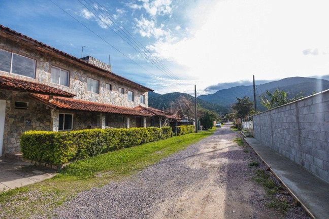 Imagem Casa com 4 Quartos à Venda, 264 m² em Enseada Do Brito (ens Brito) - Palhoça