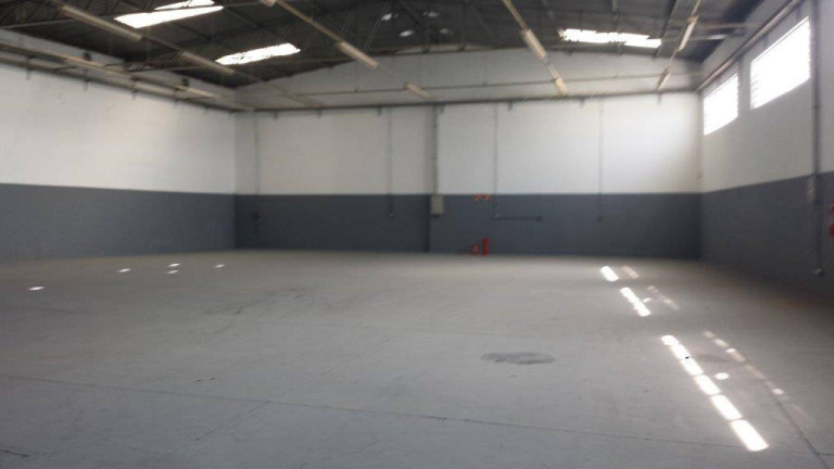 Galpão à Venda, 500 m² em Vila Menck - Osasco