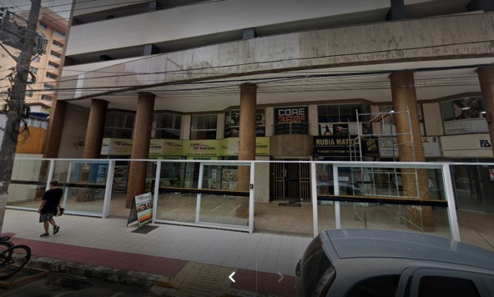 Sala Comercial à Venda, 67 m² em Centro - Guarapari