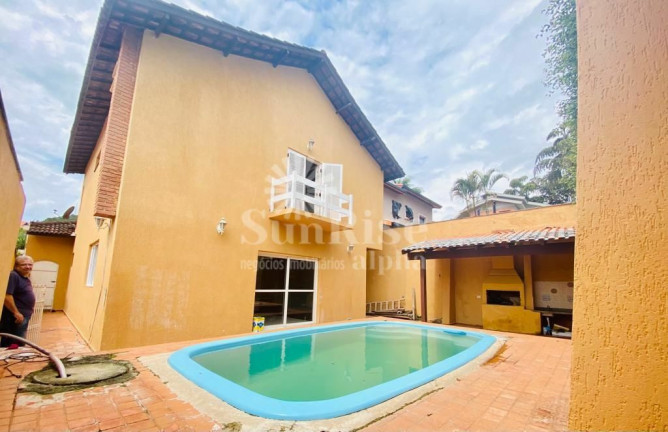 Casa com 4 Quartos para Alugar, 395 m² em Alphaville - Santana De Parnaíba