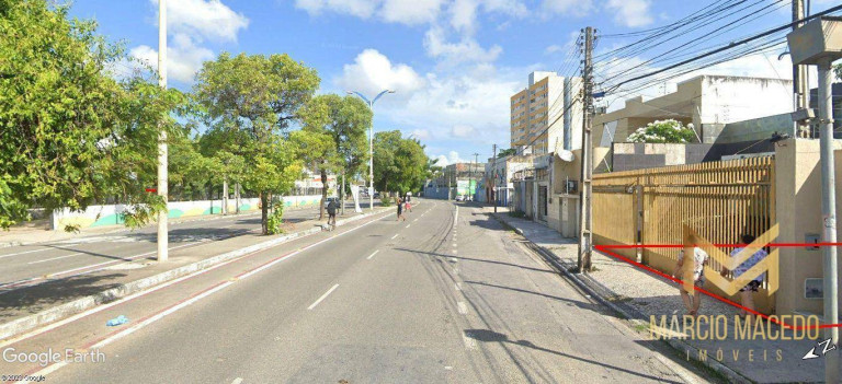 Imagem Casa com 10 Quartos à Venda, 240 m² em Benfica - Fortaleza