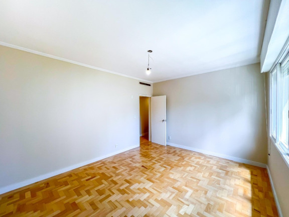 Imagem Apartamento com 4 Quartos à Venda, 226 m² em Moinhos De Vento - Porto Alegre Imagem Apartamento com 4 Quartos à Venda, 226 m² em Moinhos De Vento - Porto Alegre