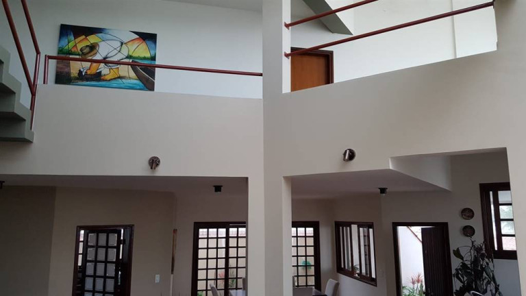 Imagem Casa com 5 Quartos à Venda, 420 m² em Plataforma - Mongaguá