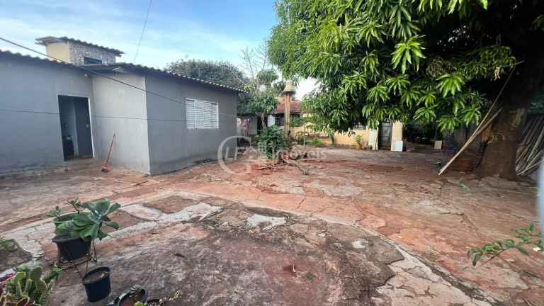 Imagem Casa com 4 Quartos à Venda, 300 m² em Monte Castelo - Campo Grande