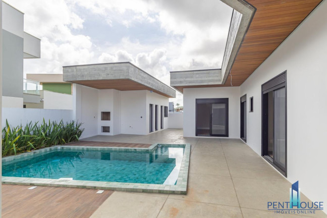 Imagem Casa com 3 Quartos à Venda, 452 m² em Santa Regina - Camboriú