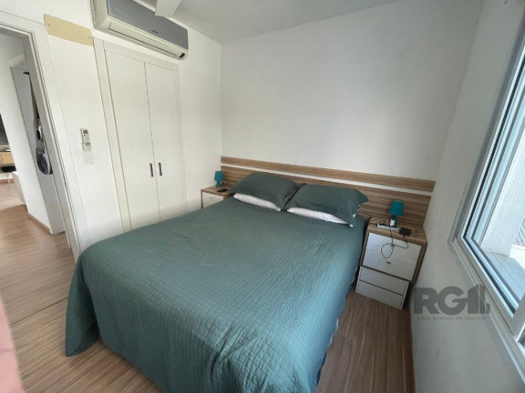 Imagem Imóvel com 1 Quarto à Venda,  em Menino Deus - Porto Alegre
